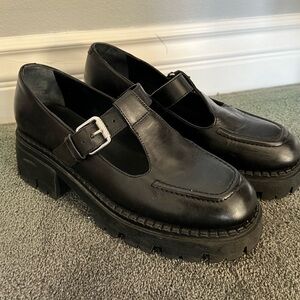 Mary Jane Oxford size 8